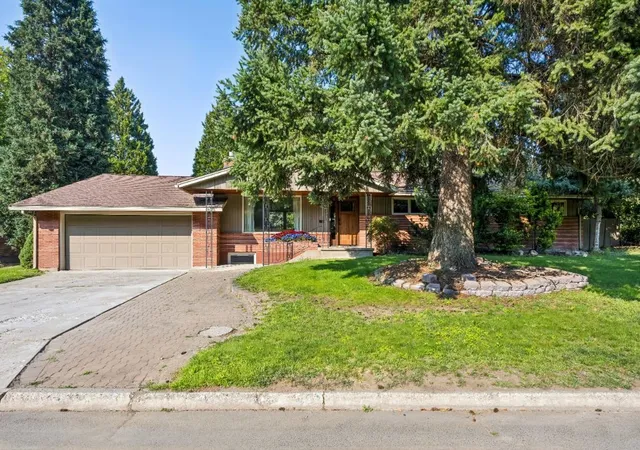 Photo 1 of Single family home for sale at 10416 N College Cir, Spokane, WA 99218 | MLS# 202622432 | Listing updated on 2026-09-22