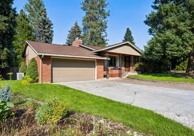 Photo 2 of Single family home for sale at 10416 N College Cir, Spokane, WA 99218 | MLS# 202622432 | Listing updated on 2026-09-22