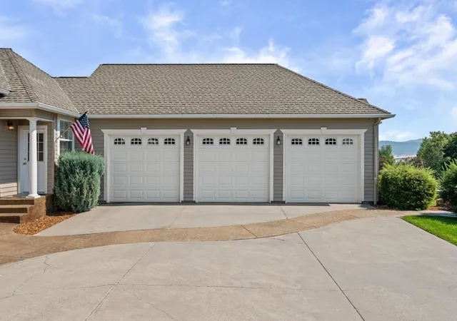 Photo 3 of Sale Pending at 17125 E Daybreak Ln, Spokane Valley, WA | MLS# 202622445 | Listing updated on 2026-09-11