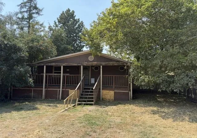 Photo 3 of Single family home for sale at 228 W Poplar St, Tekoa, WA 99033 | MLS# 202622595 | Listing updated on 2026-09-22
