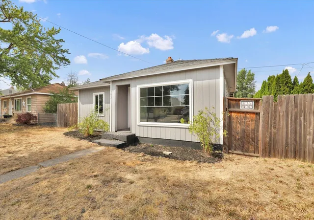Photo 3 of Single family home for sale at 903 E Rowan Ave, Spokane, WA | MLS# 202622596 | Listing updated on 2026-10-08