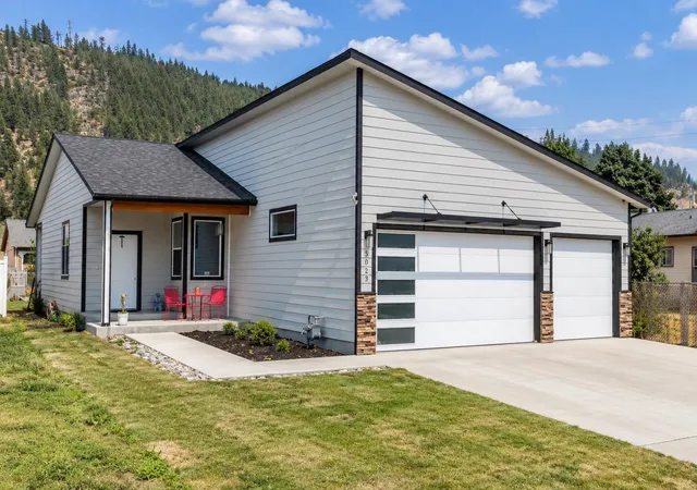 Photo 1 of Single family home for sale at 5023 E Grace Ave, Spokane, WA 99217 | MLS# 202622654 | Listing updated on 2026-09-15