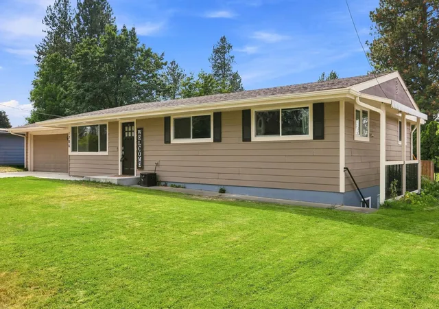 Photo 3 of Single family home for sale at 1706 S Pines Rd, Spokane Valley, WA 99206 | MLS# 202623120 | Listing updated on 2026-10-09