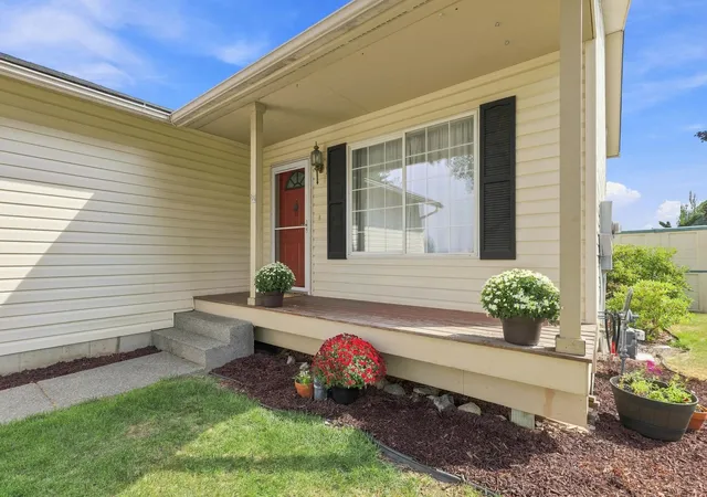 Photo 3 of Sale Pending at 2611 Oxford Cir, Cheney, WA 99004 | MLS# 202623204 | Listing updated on 2026-09-22