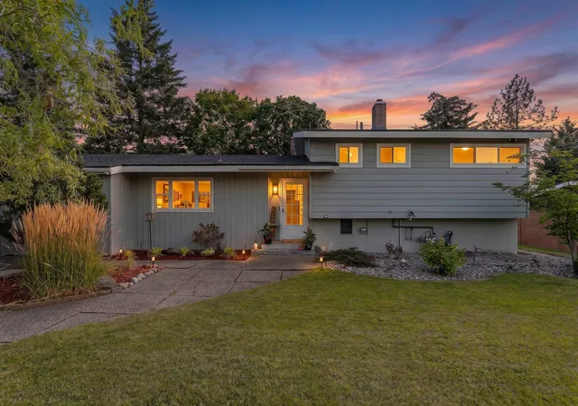 Photo 2 of Single family home for sale at 10410 E Sinto Ave, Spokane Valley, WA 99206 | MLS# 202623553 | Listing updated on 2026-09-11