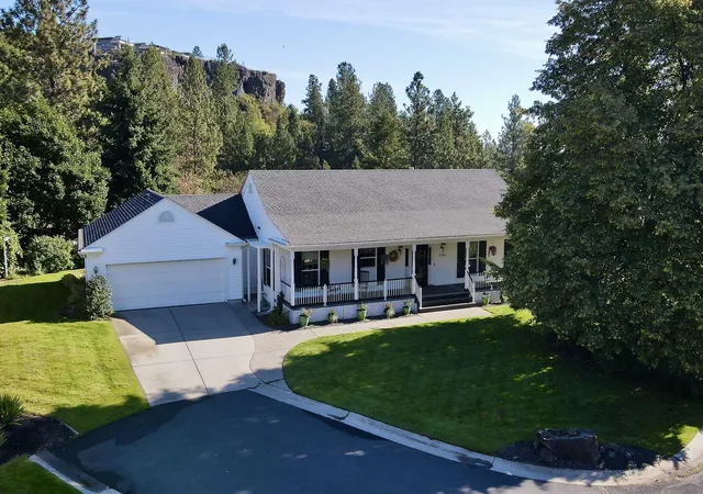 Photo 1 of Sale Pending at 1706 W Wedgewood Ln, Spokane, WA 99208 | MLS# 202623634 | Listing updated on 2026-10-08