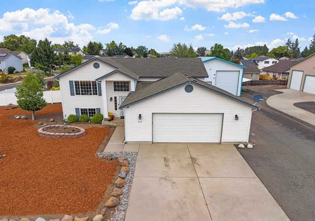 Photo 2 of Sale Pending at 415 Simpson Pkwy, Cheney, WA 99004 | MLS# 202623675 | Listing updated on 2026-09-21