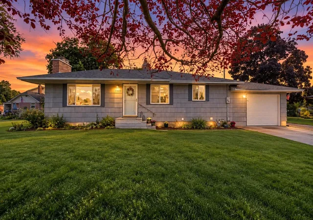 Photo 1 of Single family home for sale at 11820 E Mission Ave, Spokane Valley, WA 99206 | MLS# 202623691 | Listing updated on 2026-10-08