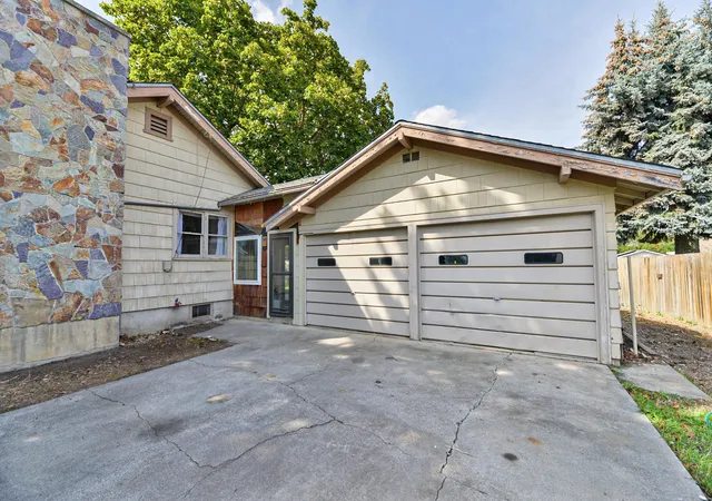 Photo 3 of Sale Pending at 7703 E Liberty Ave, Spokane Valley, WA 99212 | MLS# 202623767 | Listing updated on 2026-09-15