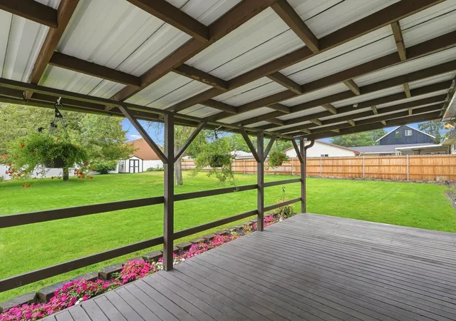 Photo 3 of Sale Pending at 1502 N Oberlin Rd, Spokane Valley, WA 99206 | MLS# 202623792 | Listing updated on 2026-09-11