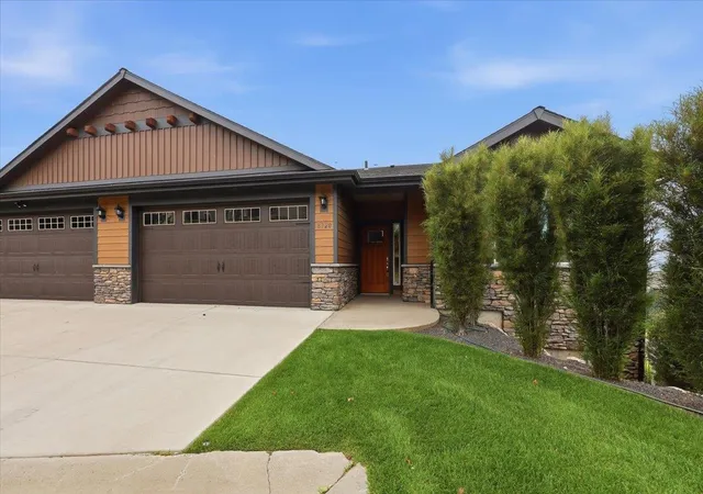 Photo 3 of Sale Pending at 8920 E Woodside Ln, Spokane, WA 99217 | MLS# 202623794 | Listing updated on 2026-09-18