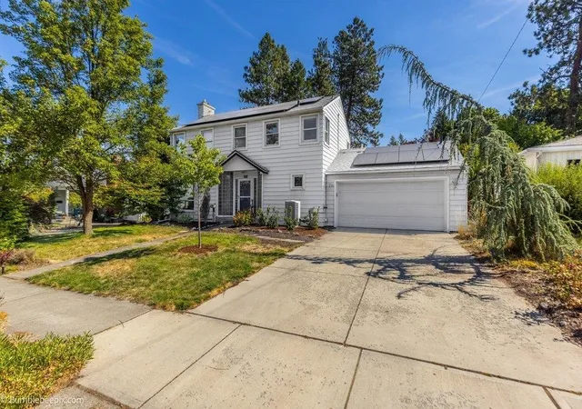 Photo 3 of Single family home for sale at 1429 S Walnut St, Spokane, WA 99203 | MLS# 202623797 | Listing updated on 2026-10-05