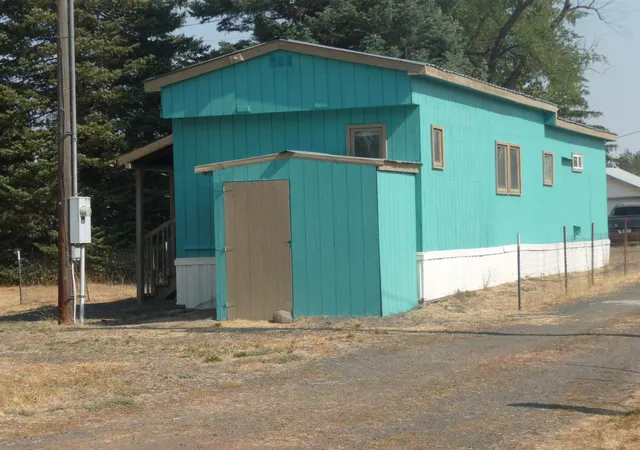 Photo 4 of Manufactured home for sale at 23912 S B St, Cheney, WA 99004 | MLS# 202623833 | Listing updated on 2026-09-12