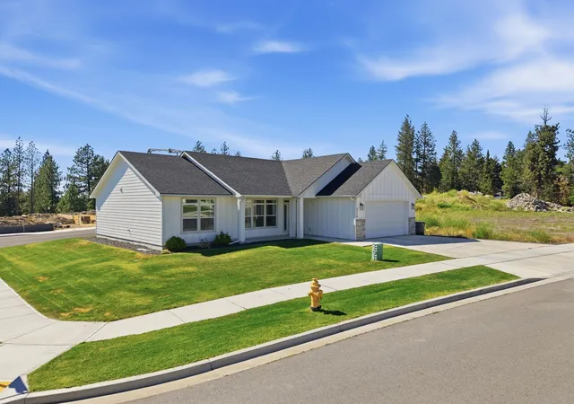 Photo 2 of Single family home for sale at 2716 S Sonora Dr, Spokane Valley, WA 99037 | MLS# 202623850 | Listing updated on 2026-09-12