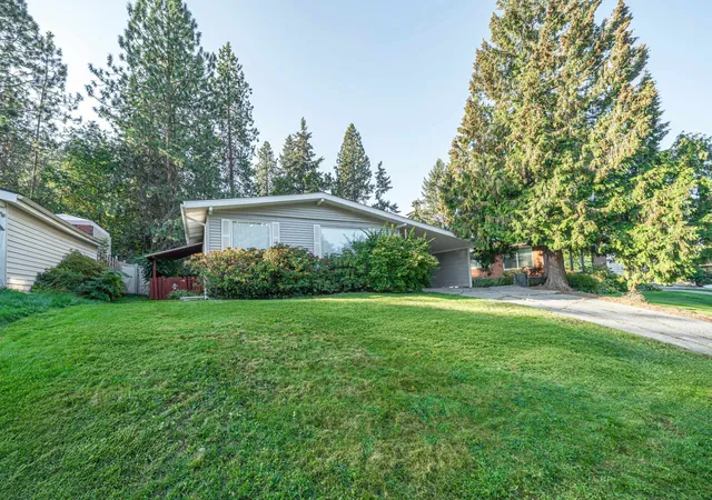 Photo 2 of Single family home for sale at 3906 E 15th Avenue, Spokane, WA 99223 | MLS# 202623888 | Listing updated on 2026-09-24