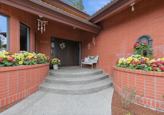 Photo 2 of Single family home for sale at 5428 S Quail Ridge Cir, Spokane, WA 99223 | MLS# 202623910 | Listing updated on 2026-09-15