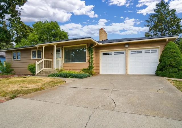 Photo 3 of Sale Pending at 916 N Woodward Rd, Spokane Valley, WA 99206 | MLS# 202624169 | Listing updated on 2026-09-15
