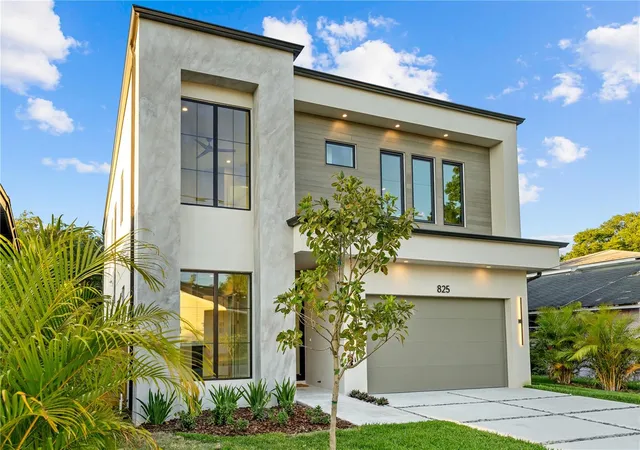 Photo 2 of Single family home for sale at 2608 N Ridgewood Ave, Tampa, FL 33602 | MLS# U8190878 | Listing updated on 2026-09-11