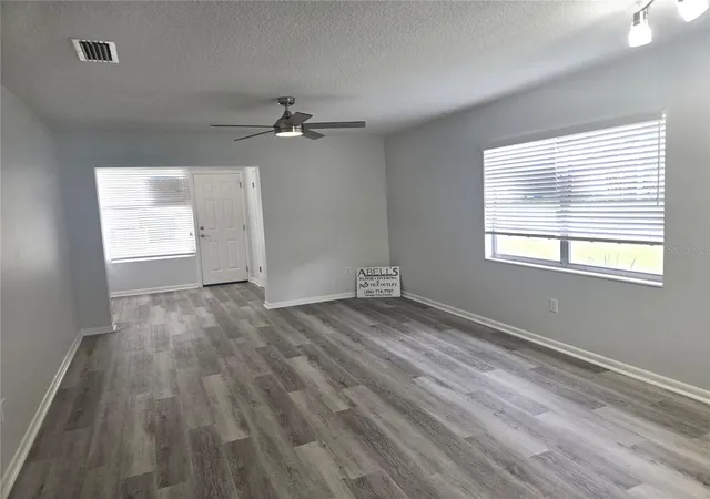 Listing Photo 5 - Condo for sale in building located at 201 N Hl Ave, DELAND, FL 32724 - Unit #150