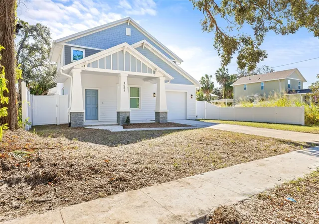 Photo 2 of Single family home for sale at 3005 E 17th Avenue, TAMPA, FL 33605 | MLS# TB8326504 | Listing updated on 2026-10-15