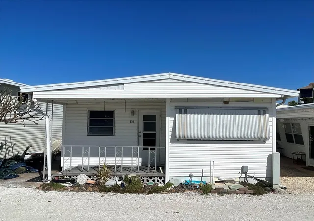 Photo 1 of Sale Pending at 3710 Gulf Of Mexico Dr #D19, Longboat Key, FL 34228 | MLS# A4634344 | Listing updated on 2026-10-06