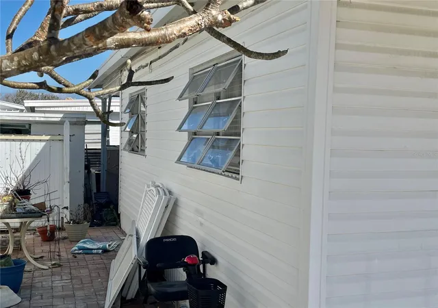 Photo 3 of Sale Pending at 3710 Gulf Of Mexico Dr #D19, Longboat Key, FL 34228 | MLS# A4634344 | Listing updated on 2026-10-06