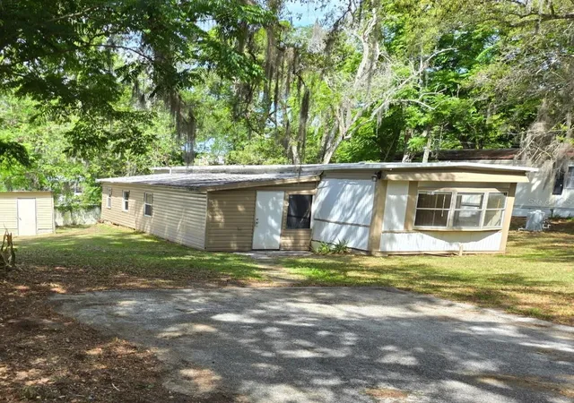 Photo 1 of Manufactured home for sale at 2107 Hialeah Ave, Leesburg, FL 34748 | MLS# G5092050 | Listing updated on 2026-10-14