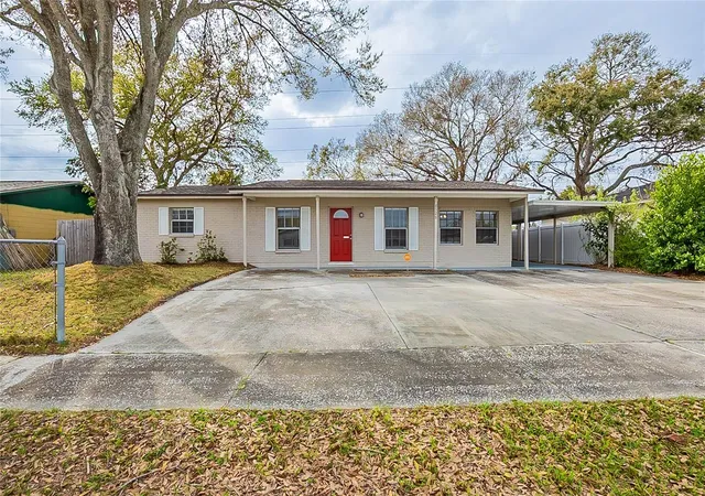 Photo 1 of Sale Pending at 8528 Gold Ridge Cir, Tampa, FL 33619 | MLS# O6283542 | Listing updated on 2026-09-14