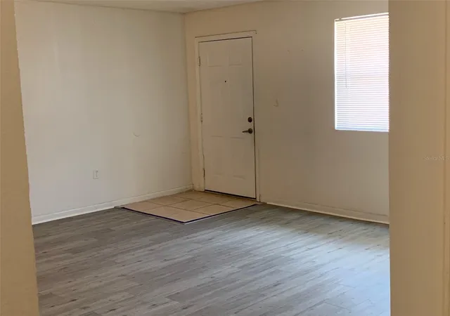 Listing Photo 4 - Condo for sale in building located at 12403 Hibiscus Oak Pl, TAMPA, FL 33612 - Unit #202