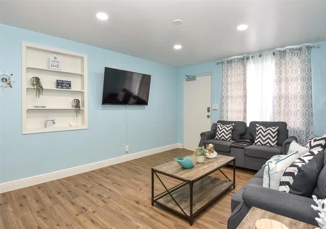 Photo 3 of Single family home for sale at 103 Mason Park Dr, Daytona Beach, FL 32117 | MLS# O6293378 | Listing updated on 2026-10-09