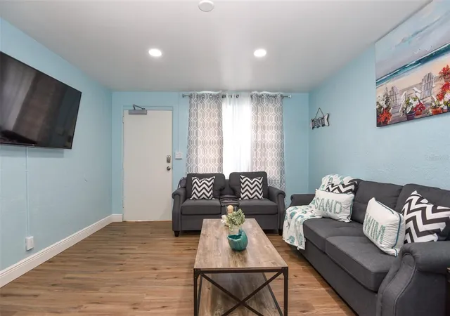 Photo 3 of Single family home for sale at 103 Mason Park Dr, Daytona Beach, FL 32117 | MLS# O6293378 | Listing updated on 2026-10-09