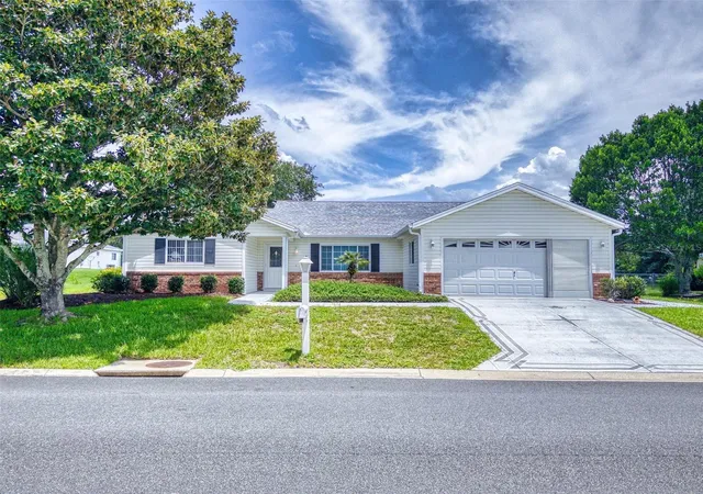 Photo 1 of Single family home for sale at 13729 Se 89th Avenue, Summerfield, FL 34491 | MLS# A4646770 | Listing updated on 2026-09-14