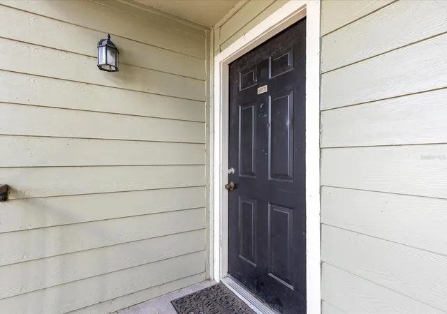 Photo 3 of Condo for sale at 2550 N Alafaya Trl #9201, Orlando, FL 32826 | MLS# O6317457 | Listing updated on 2026-09-10