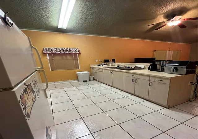 Photo 3 of Single family home for sale at 306 Aylesbury Ct, Kissimmee, FL 34758 | MLS# O6318976 | Listing updated on 2026-10-21