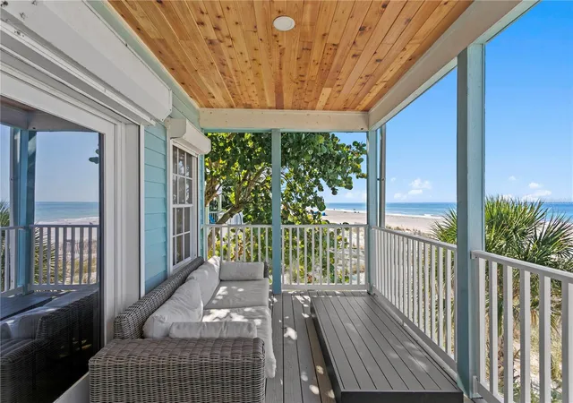 Photo 4 of Single family home for sale at 20060 Gulf Blvd, Indian Shores, FL 33785 | MLS# TB8400575 | Listing updated on 2026-10-14