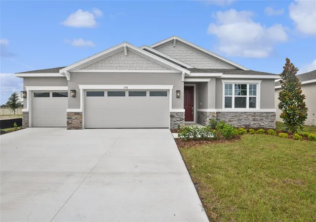 Photo 2 of Single family home for sale at 1718 Crooked Creek St, St Cloud, FL 34772 | MLS# S5130458 | Listing updated on 2026-10-07