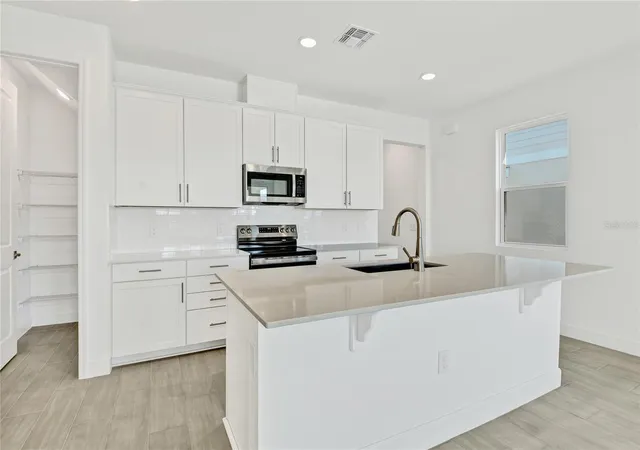 Photo 3 of Single family home for sale at 1693 Crooked Creek St, Saint Cloud, FL | MLS# S5130464 | Listing updated on 2026-10-24