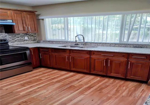 Photo 3 of Condo for sale at 11721 Raintree Dr, Tampa, FL 33617 | MLS# TB8407185 | Listing updated on 2026-10-08