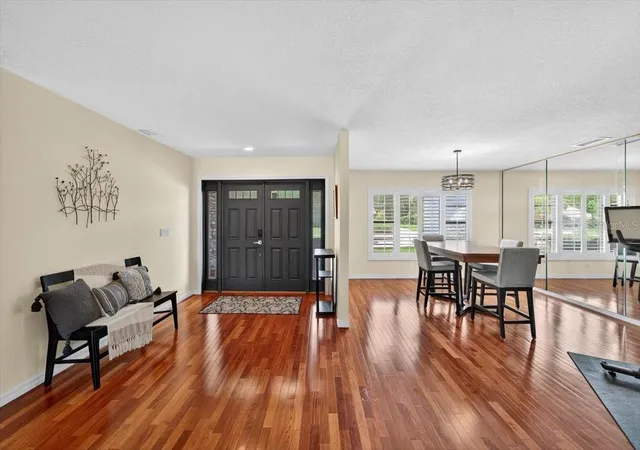 Photo 3 of Single family home for sale at 2004 N Golfview Dr, Plant City, FL 33566 | MLS# TB8407365 | Listing updated on 2026-10-08