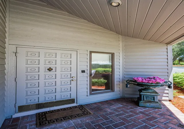Photo 2 of Single family home for sale at 10479 Longwood Dr, Seminole, FL 33777 | MLS# TB8408424 | Listing updated on 2026-09-25