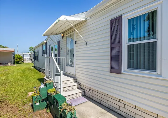 Photo 3 of Manufactured home for sale at 3111 Short Leaf St, Wesley Chapel, FL 33543 | MLS# TB8410716 | Listing updated on 2026-10-04