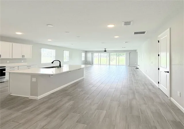 Photo 3 of Single family home for sale at 10157 Spring Lake Dr, Clermont, FL 34711 | MLS# O6333256 | Listing updated on 2026-10-08