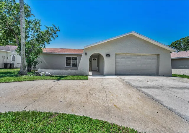 Photo 4 of Single family home for sale at 11121 Peppertree Ln, Port Richey, FL 34668 | MLS# TB8421067 | Listing updated on 2026-10-12