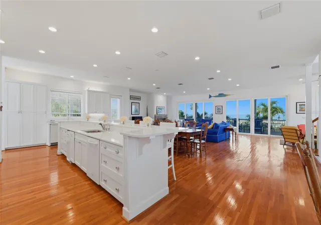 Photo 4 of Single family home for sale at 106 2Nd Ave, St Pete Beach, FL 33706 | MLS# TB8426239 | Listing updated on 2026-10-01