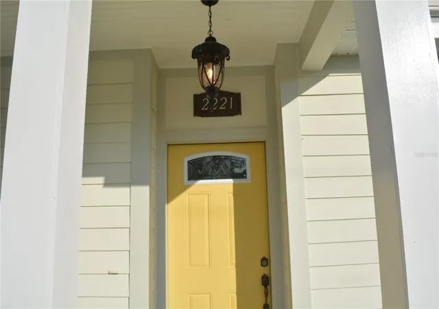 Photo 3 of Single family home for sale at 2221 Sipes Ave, Sanford, FL 32771 | MLS# O6343203 | Listing updated on 2026-09-29