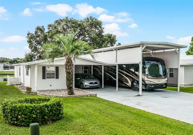 Photo 1 of Sale Pending at 5001 Mount Olive Shrs Dr, Polk City, FL 33868 | MLS# P4936257 | Listing updated on 2026-09-10