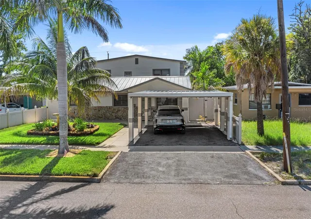 Photo 3 of Single family home for sale at 2035 28th Street S, St Petersburg, FL 33712 | MLS# TB8426672 | Listing updated on 2026-09-15
