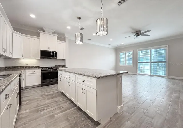 Photo 3 of Townhouse for sale at 510 Douglas Pl, Dunedin, FL 34698 | MLS# TB8427473 | Listing updated on 2026-09-15