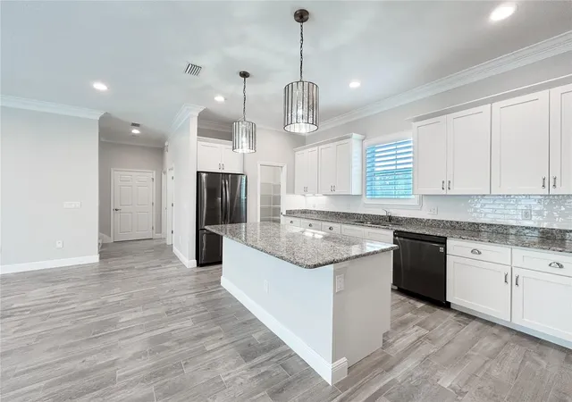 Photo 3 of Townhouse for sale at 510 Douglas Pl, Dunedin, FL 34698 | MLS# TB8427473 | Listing updated on 2026-09-15