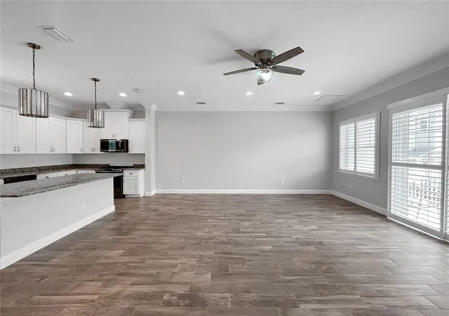 Photo 4 of Townhouse for sale at 510 Douglas Pl, Dunedin, FL 34698 | MLS# TB8427473 | Listing updated on 2026-09-15
